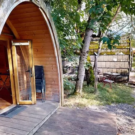 Сasa de vacaciones Romantic Pod With Shared Bathroom Near Gstaad Zweisimmen